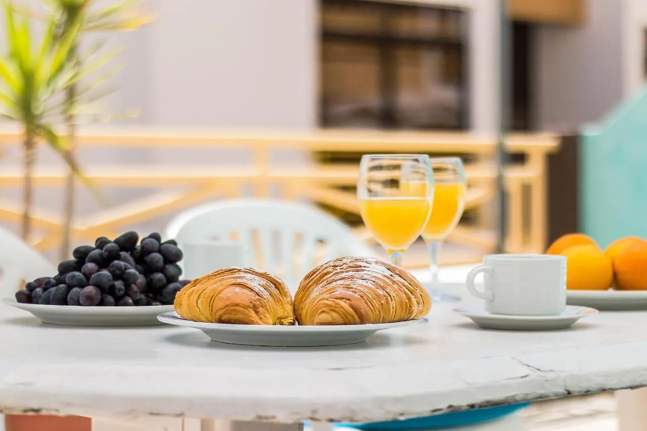 Passaro Azul Guesthouse By Algarve Golden Properties Lagos Guest house